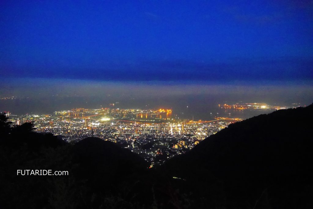 夜景デート 六甲山の超穴場夜景スポット 鉢巻展望台 六甲山で夜景ならココが一番 Futaride